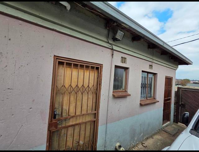6 BEDROOM HOUSE FOR SALE IN KAALFONTEIN